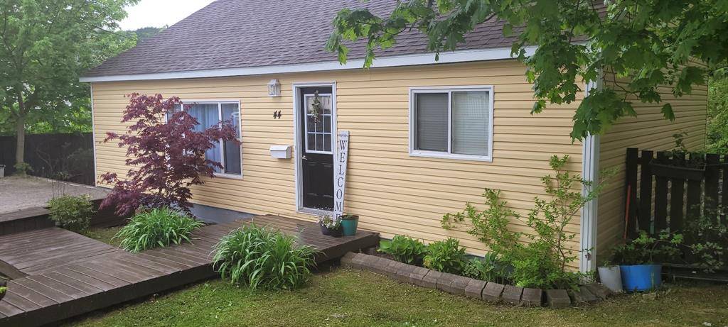 44 Wellington Street, Corner Brook, NL A2H 5H8