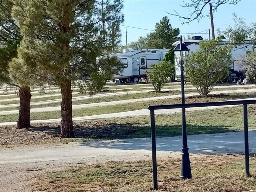 107 County Road 376,  Trent,  TX 79561
