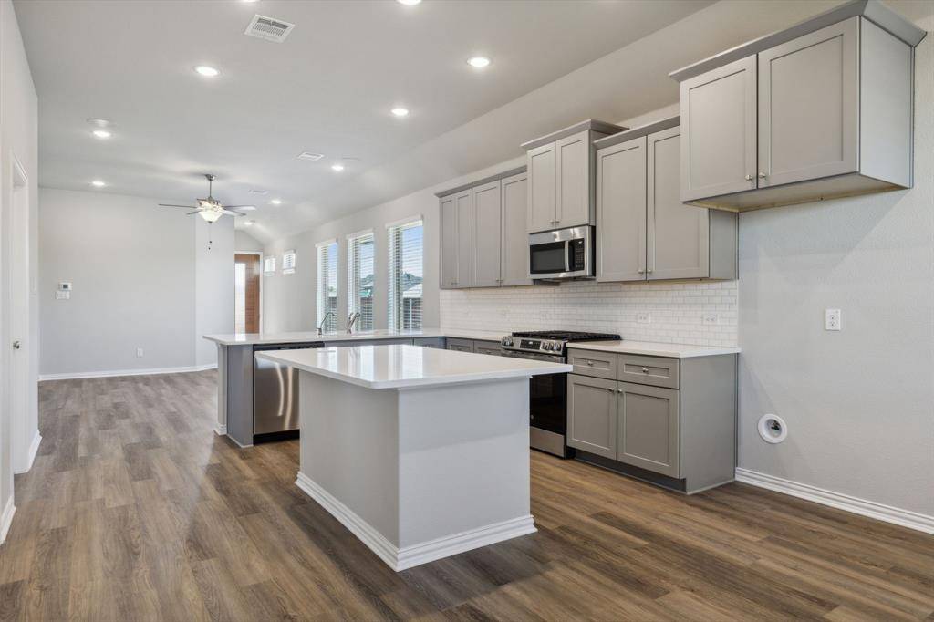 Mesquite, TX 75181,1817 Forest Wood