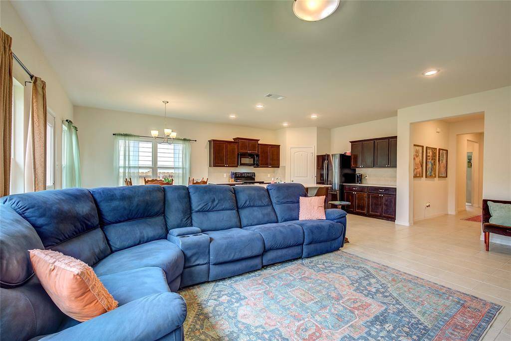 914 Edgar Street, Greenville, TX 75401