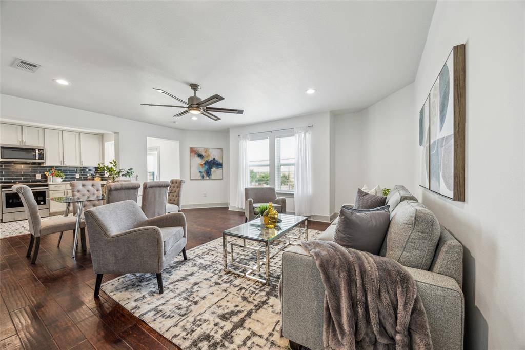 1964 W Davis Street, Dallas, TX 75208