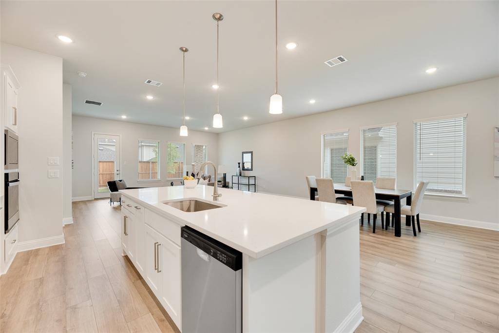 Rowlett, TX 75088,7112 Manhattan Drive