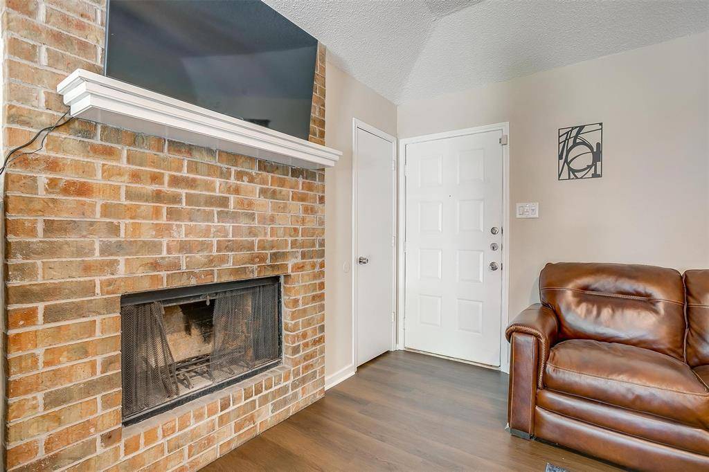 Burleson, TX 76028,445 Black Oak Lane