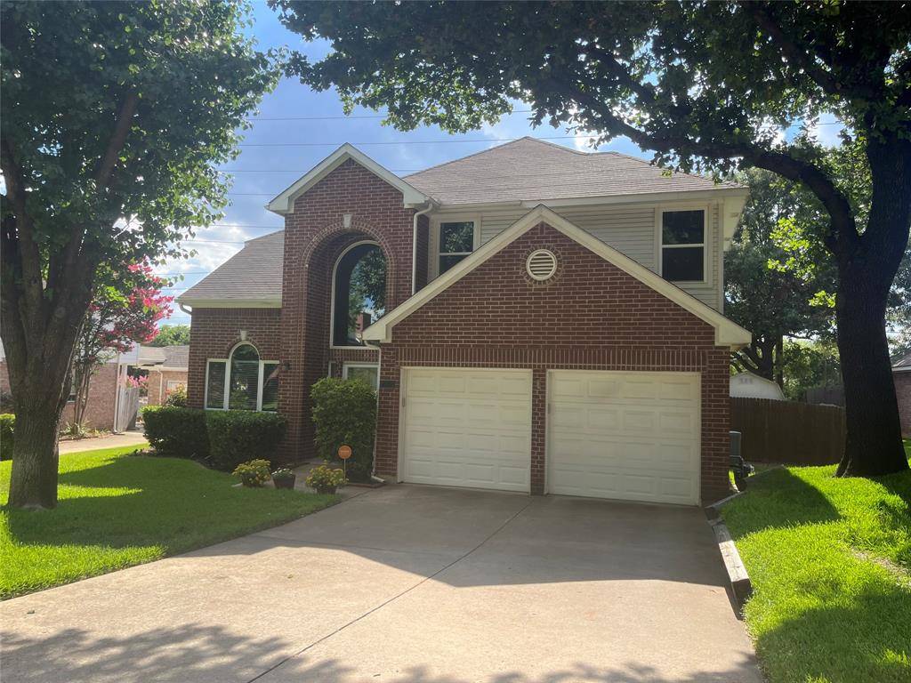 Grapevine, TX 76051,5204 Heatherdale Drive