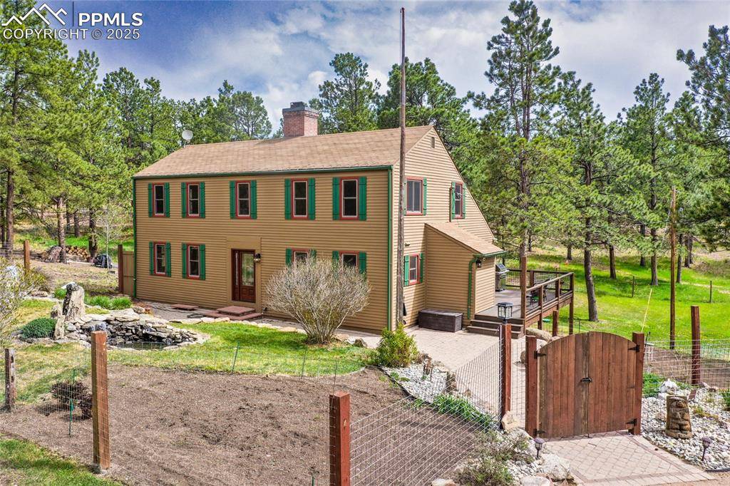 Florissant, CO 80816,688 Obsidian DR