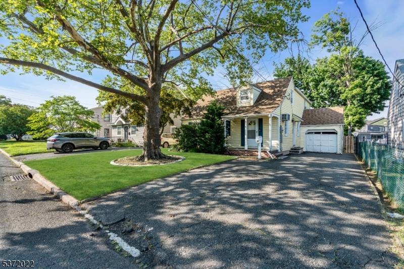 22 Sunset Dr, Clark Twp., NJ 07066