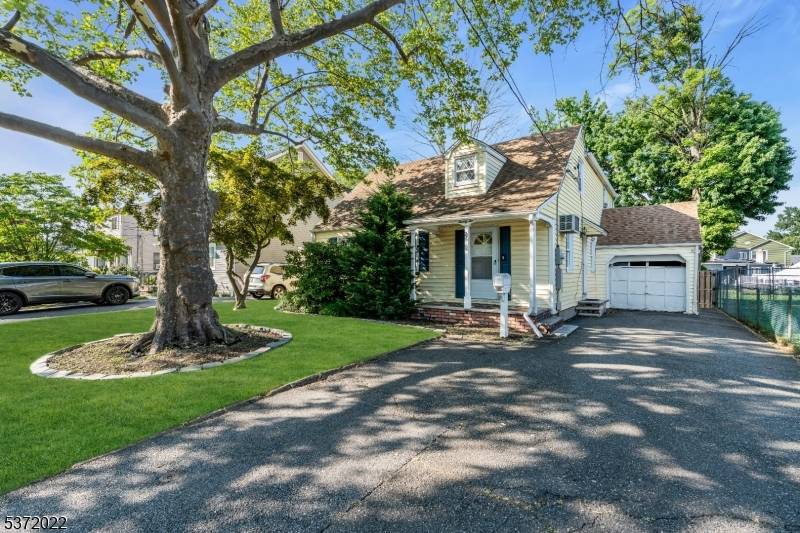 Clark Twp., NJ 07066,22 Sunset Dr