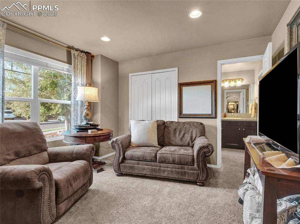 Colorado Springs, CO 80923,7737 DESERT WIND DR