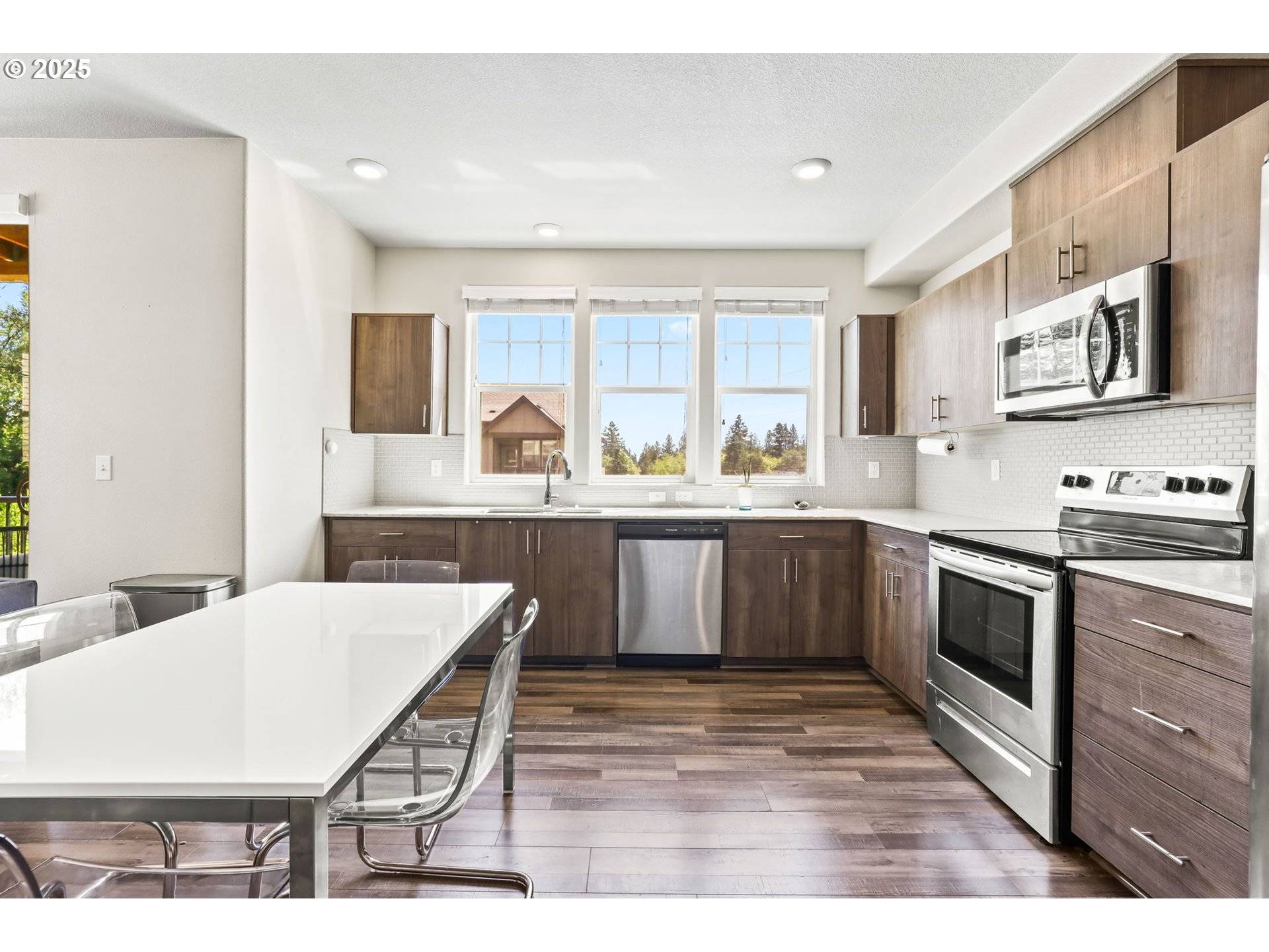 Beaverton, OR 97007,17182 SW APPLEDALE RD #302