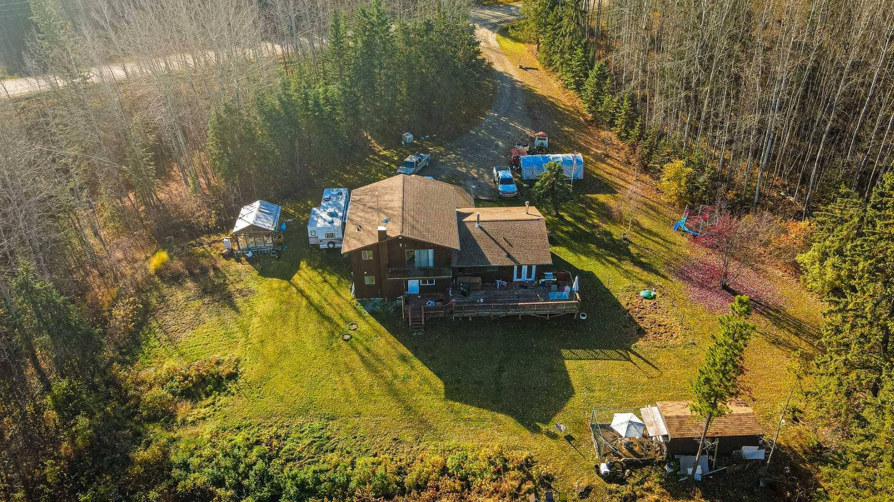 14132 East Bank Road, Rural Yellowhead County, AB T7E 3Z4