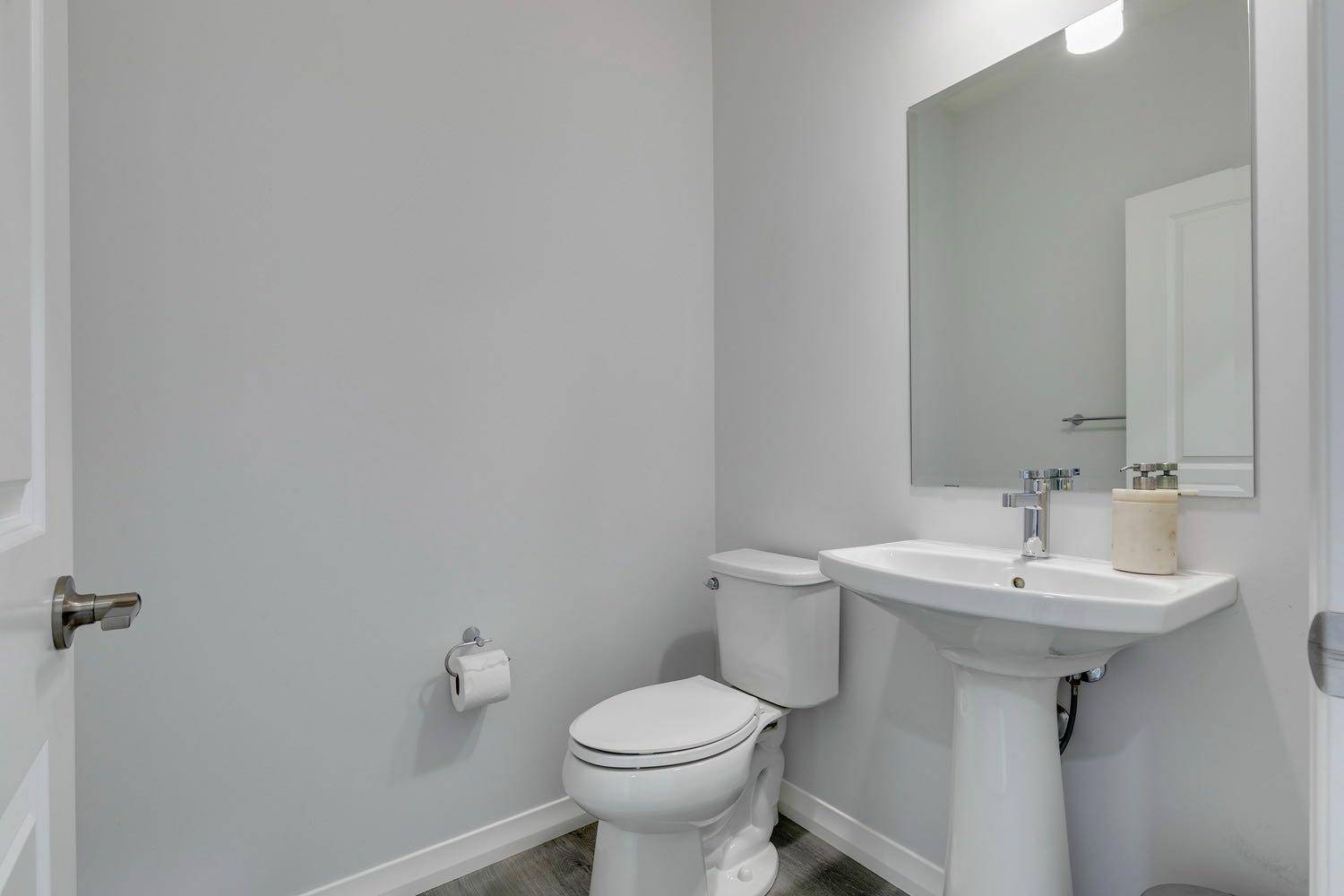 Calgary, AB T3M 3A2,236 Magnolia Heath SE