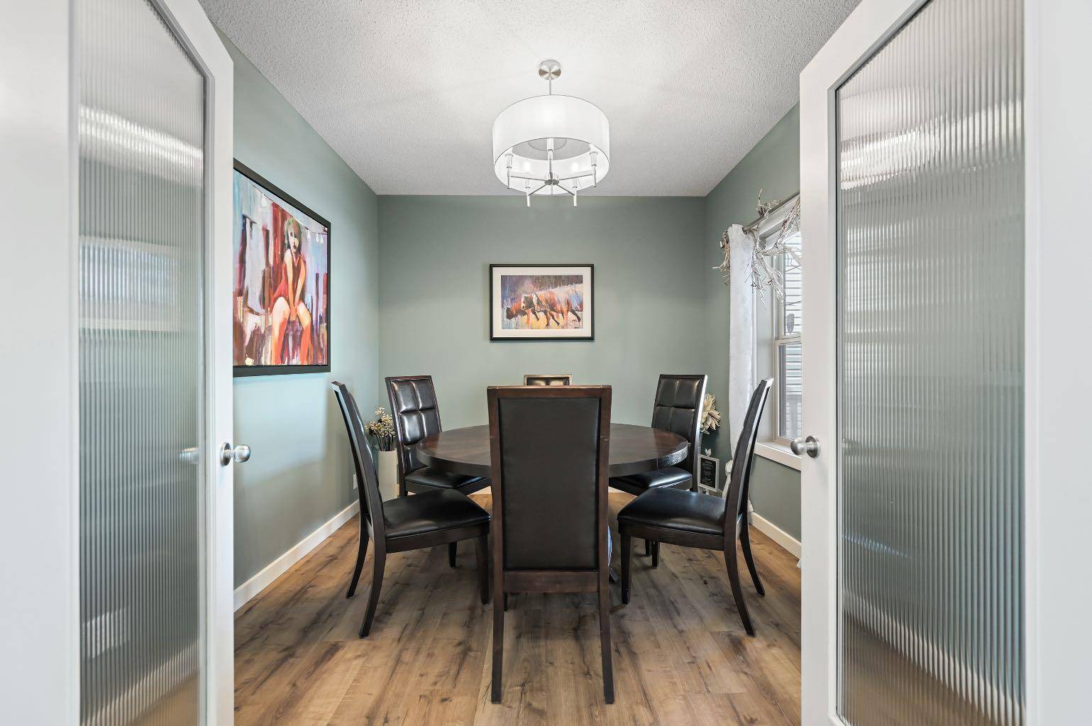Calgary, AB T2Z 4Z5,293 Mckenzie Towne DR SE