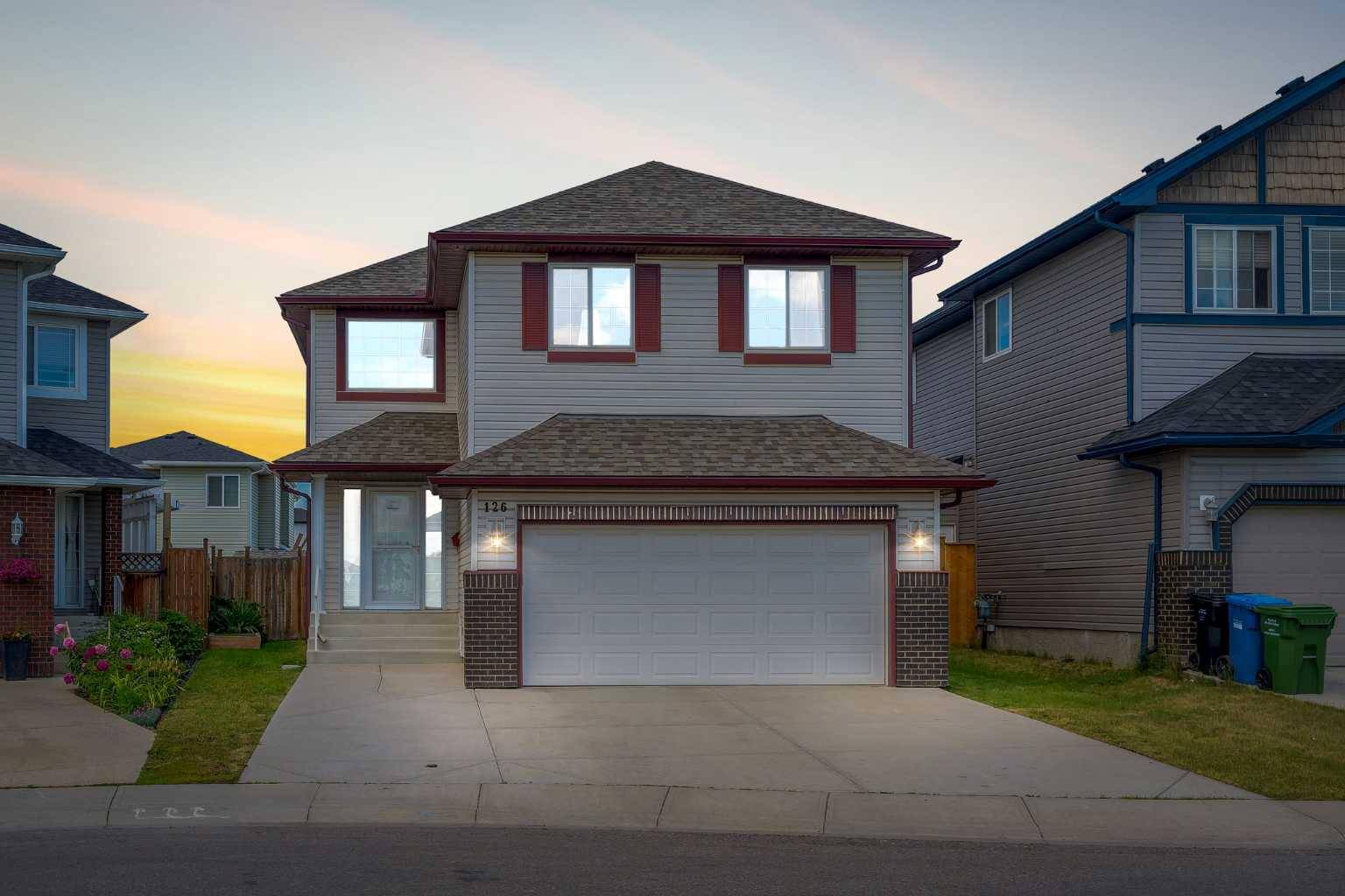 Calgary, AB T3J 5K4,126 Saddleland CRES NE