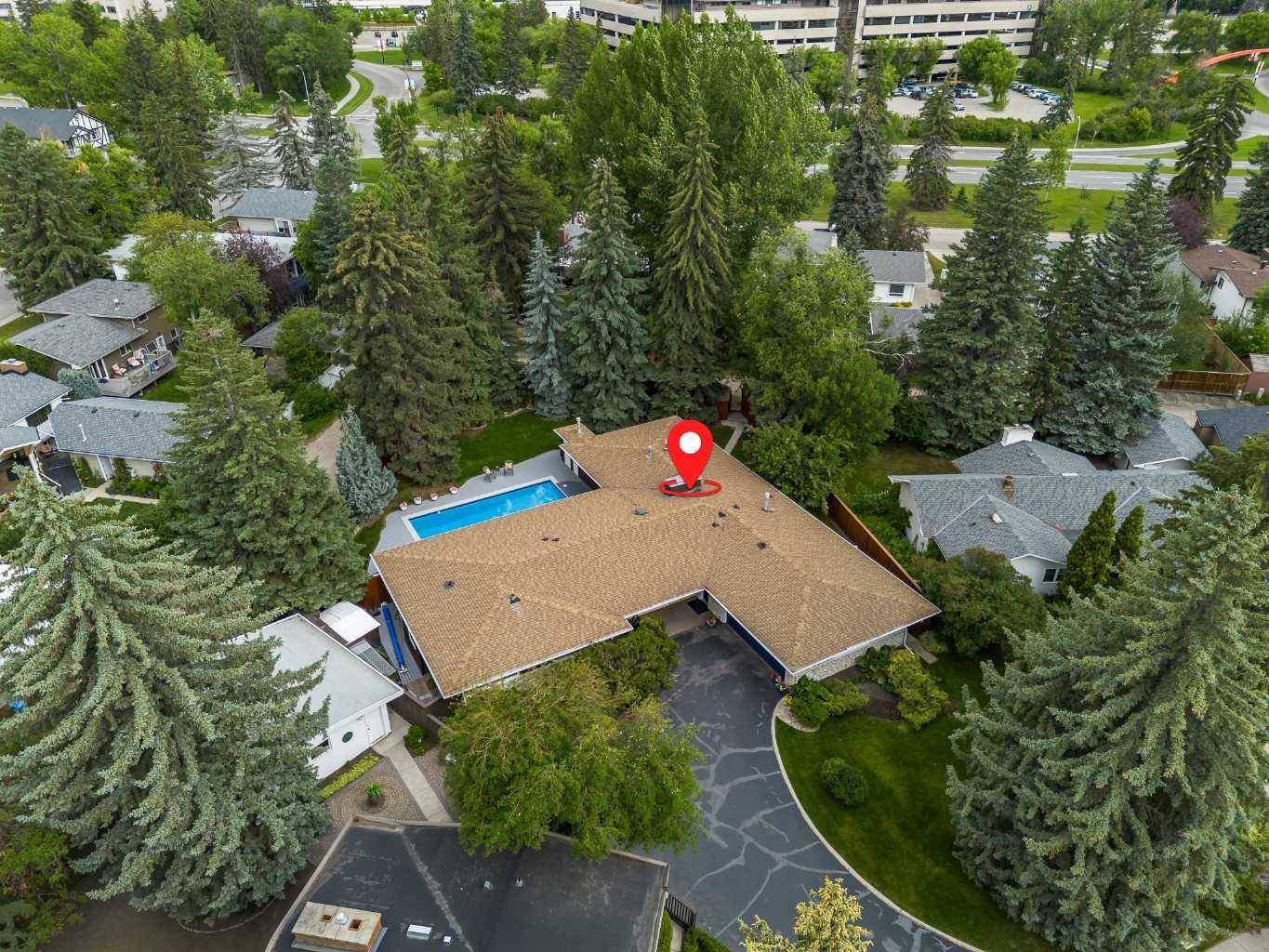 Calgary, AB T2N 4H5,2928 University PL Northwest