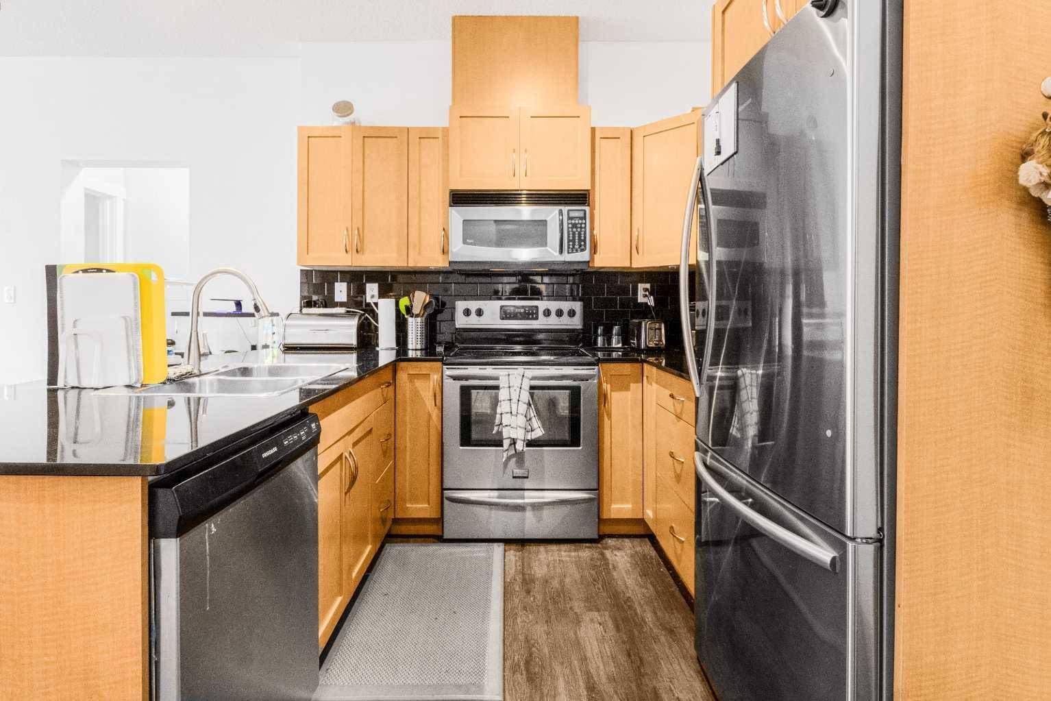 Calgary, AB T3E 7R2,5605 Henwood ST SW #3212