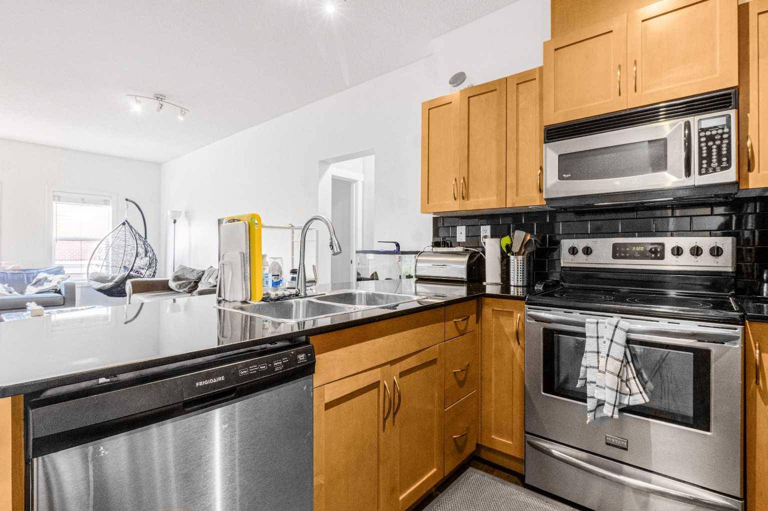 Calgary, AB T3E 7R2,5605 Henwood ST SW #3212