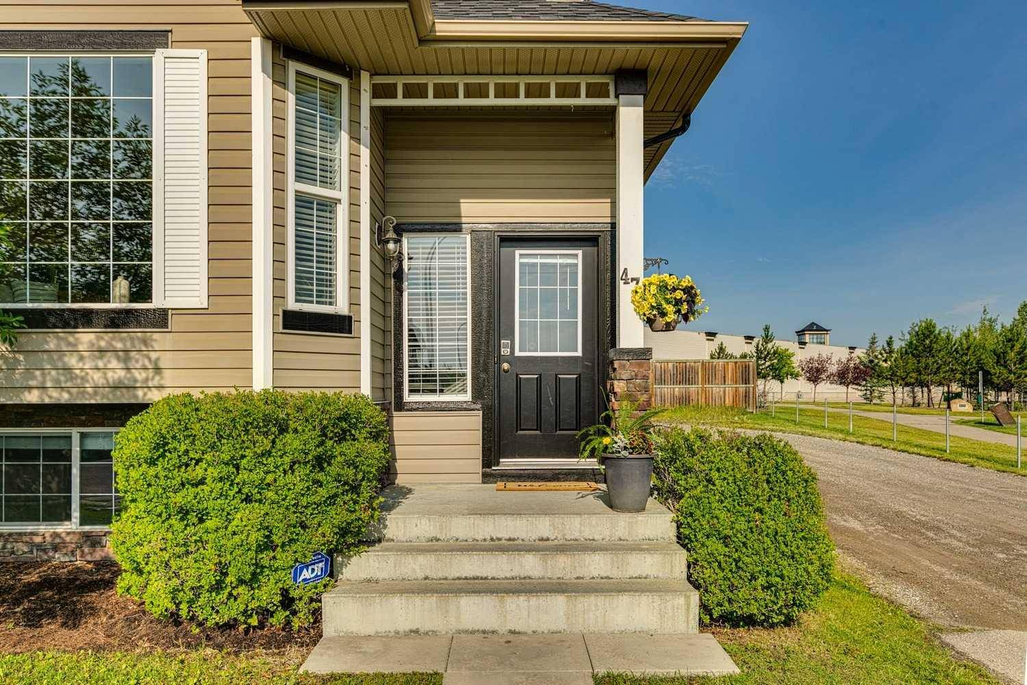 Okotoks, AB T1S 2L7,47 Cimarron Grove Close