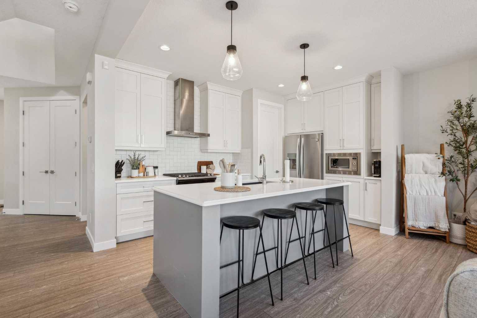 Calgary, AB T2X 2B5,86 Legacy Woods PL Southeast