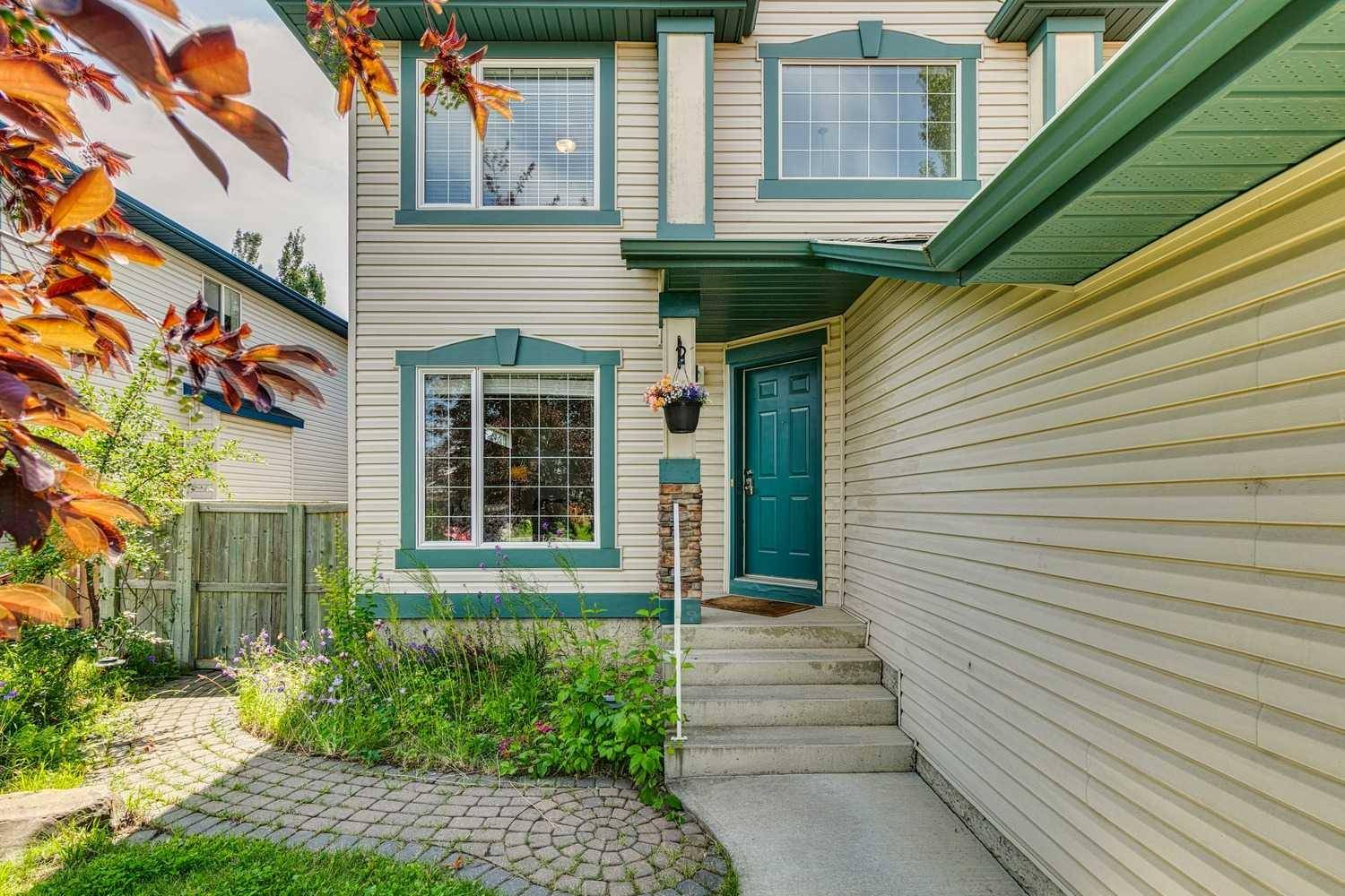 Chestermere, AB T1X 1K1,214 Springmere Close