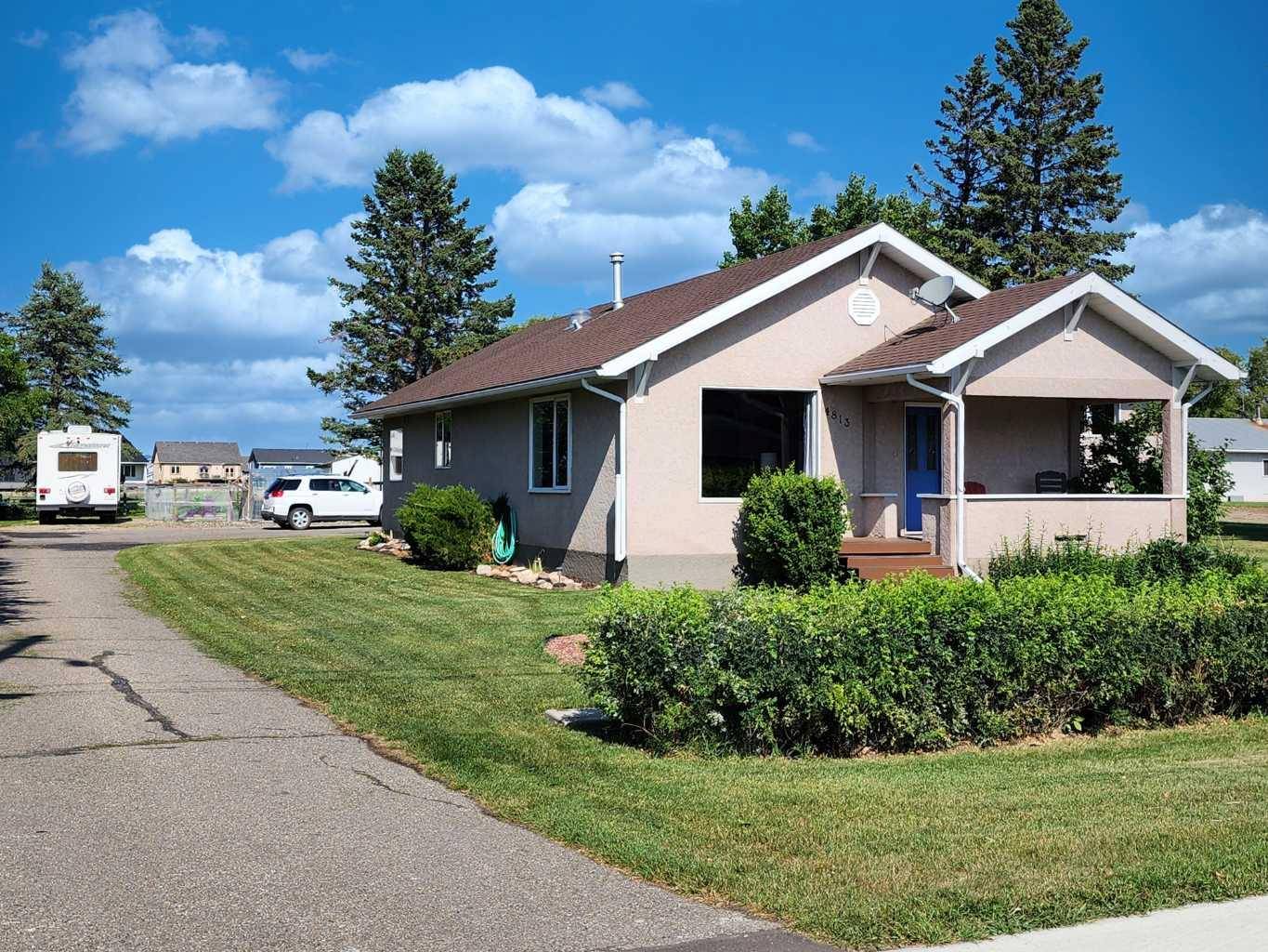 Claresholm, AB T0L0T0,4813 4 ST W