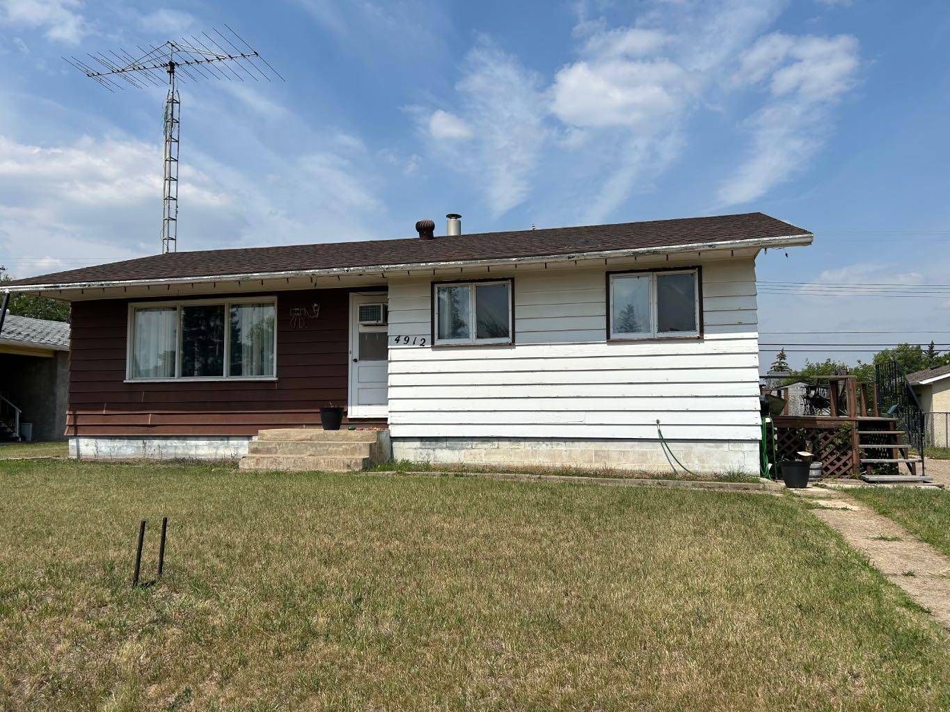 4912 49 ST, Hardisty, AB T0B1V0