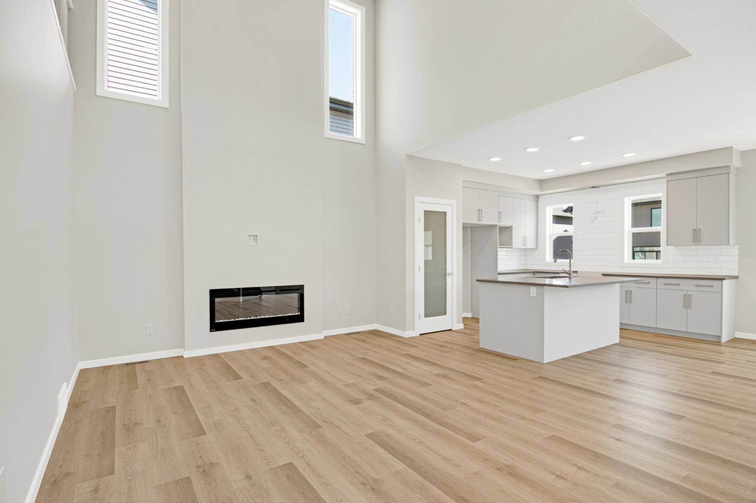 Red Deer, AB T4P3G8,57 Emmett CRES
