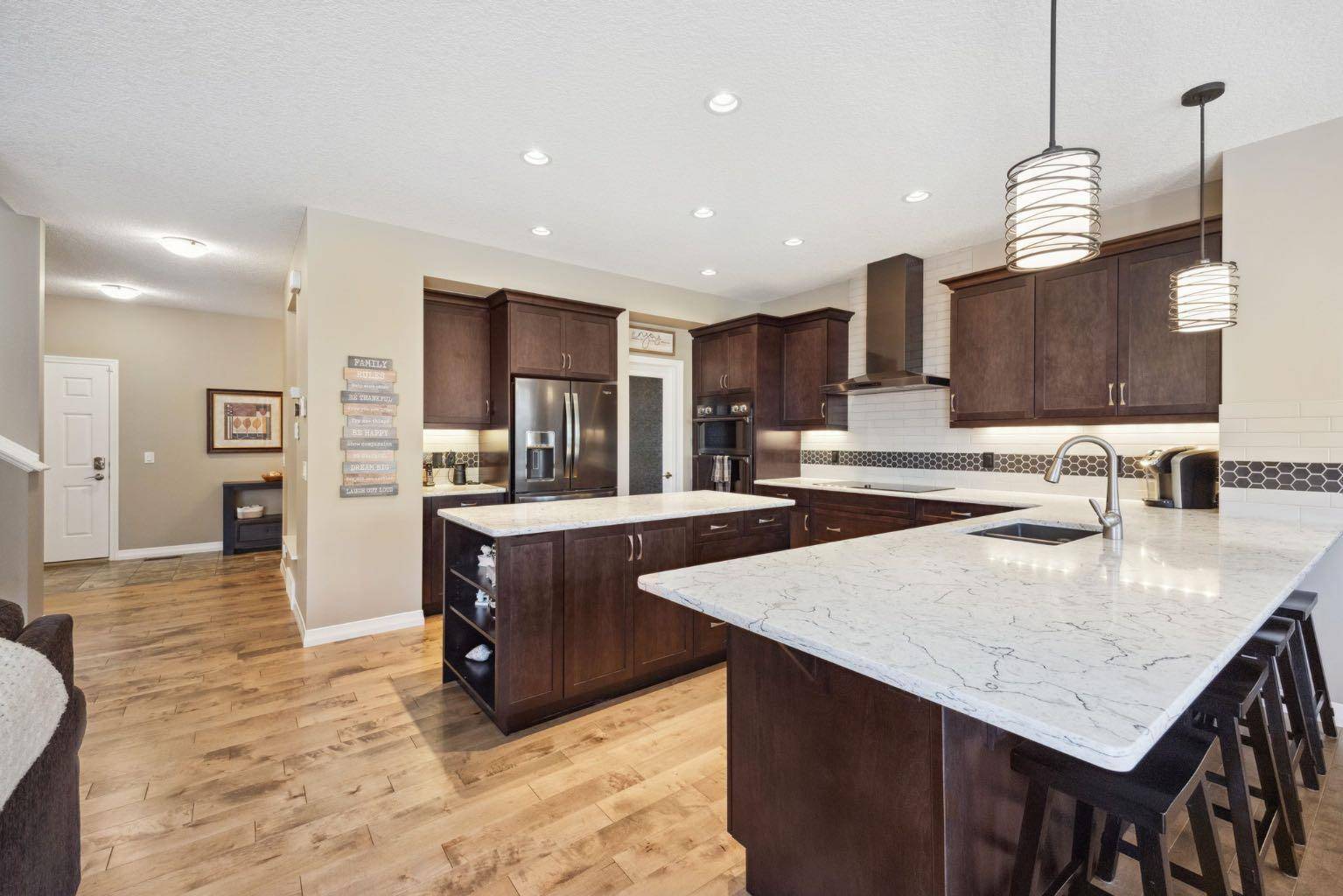 Calgary, AB T3P 0X8,250 Evansglen DR Northwest