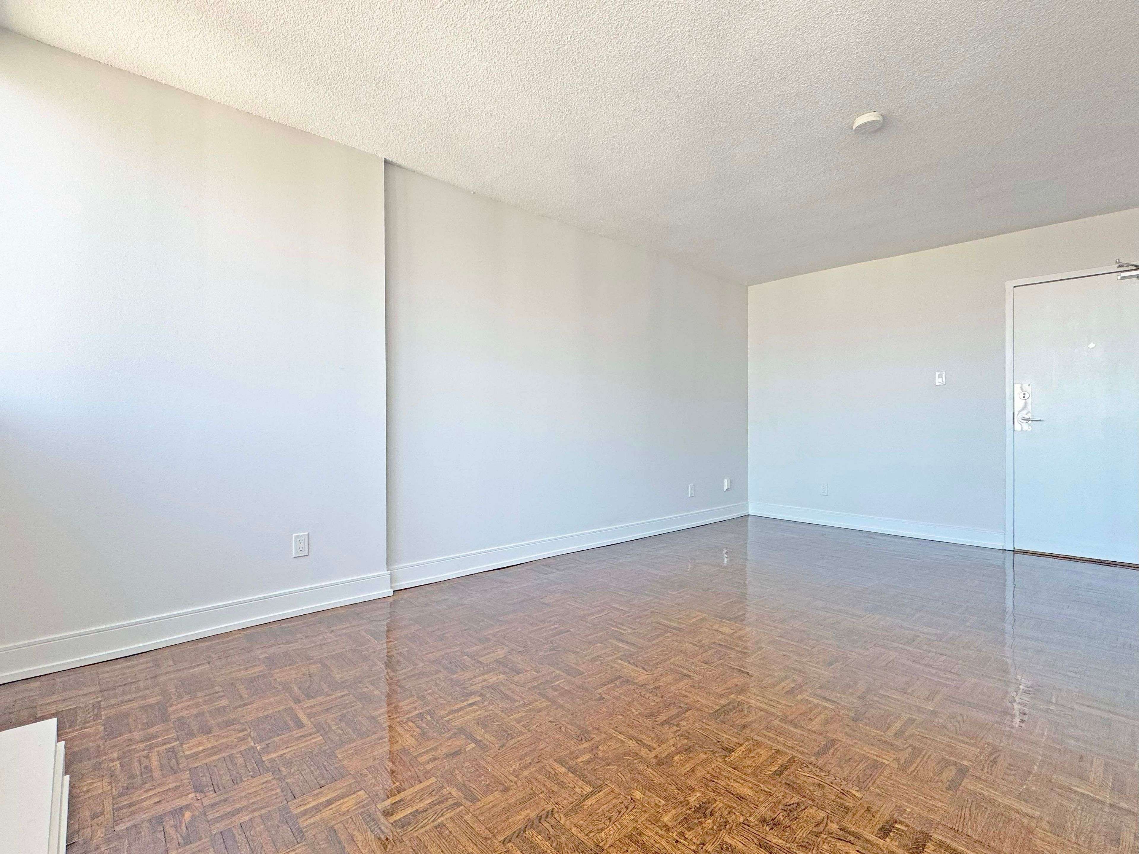 Toronto C08, ON M4Y 2P7,33 Isabella ST #2613