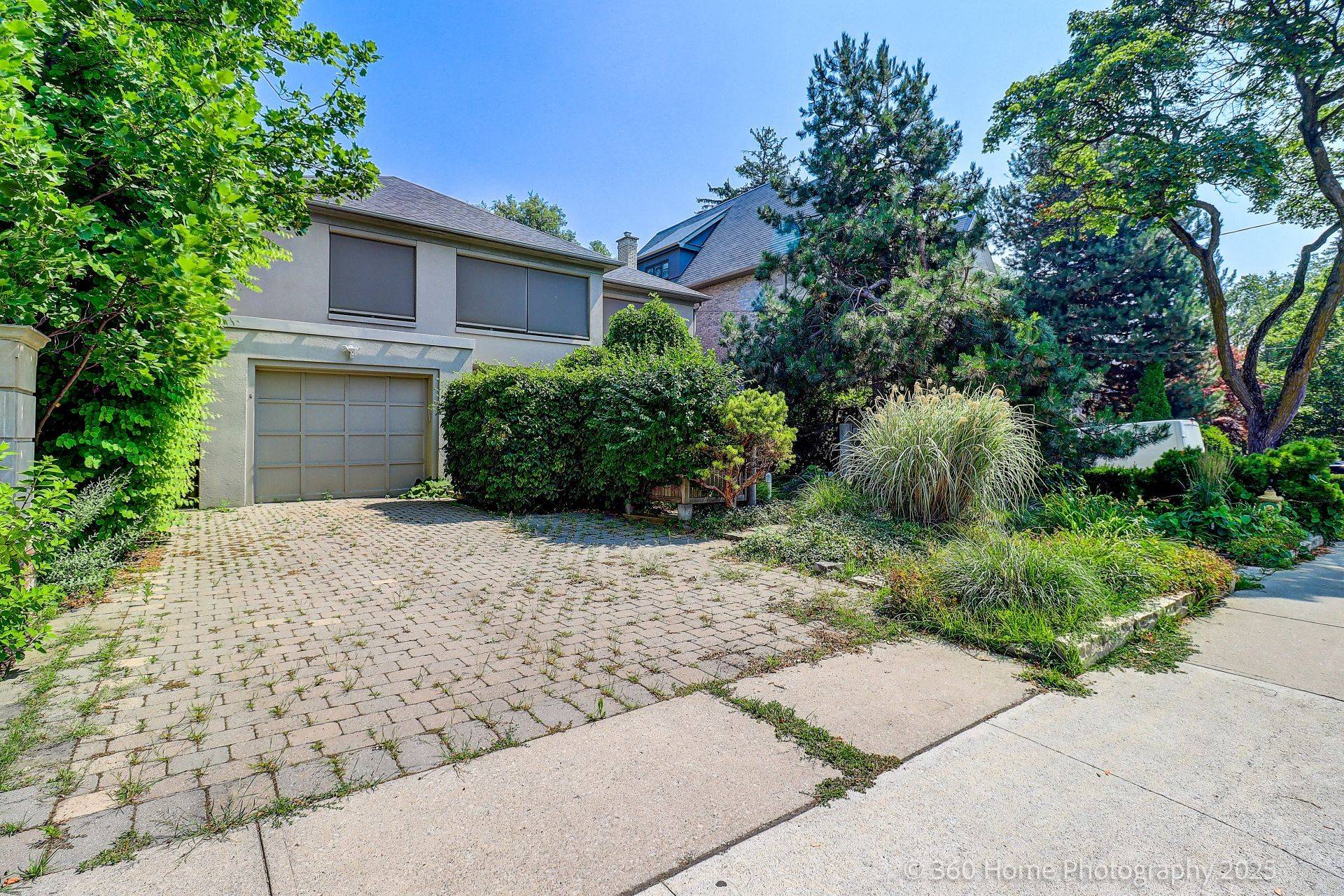 249 Forest Hill RD, Toronto C03, ON M5P 2N3