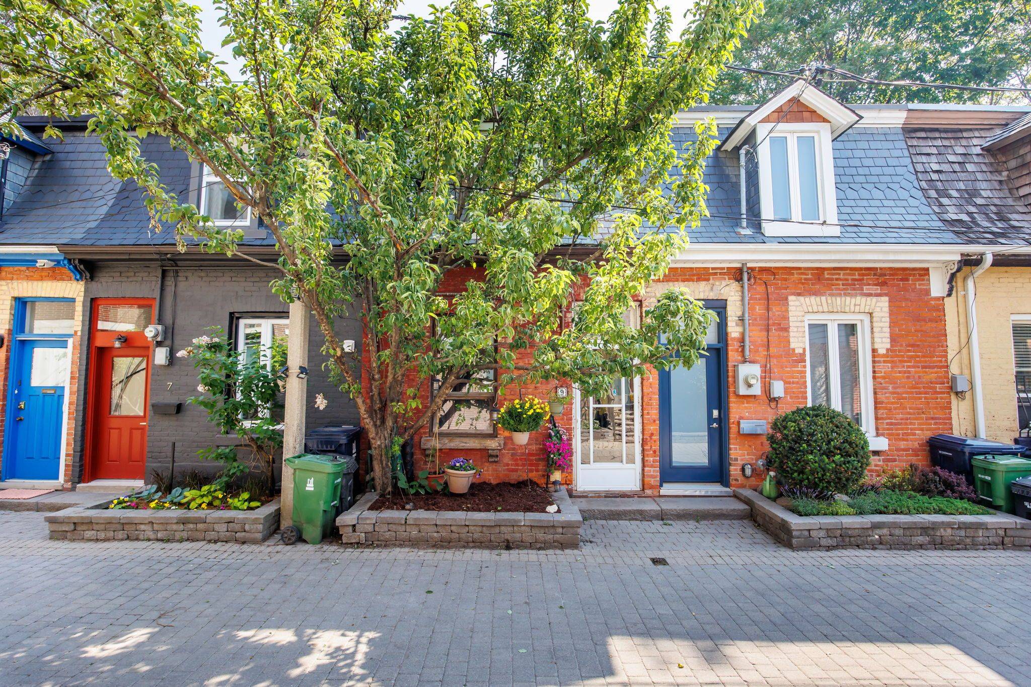 9 Percy ST, Toronto C08, ON M5A 3M7