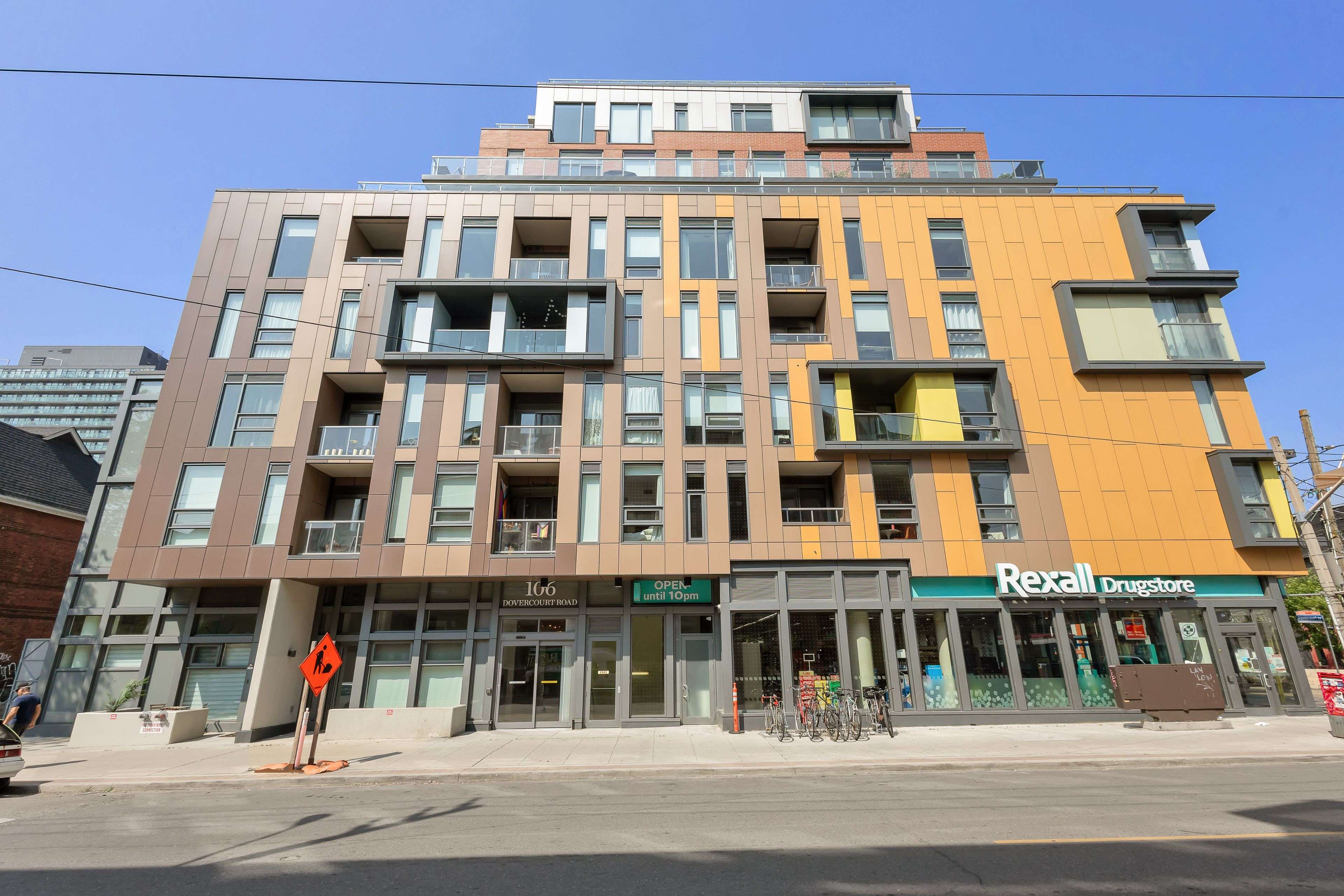 Toronto C01, ON M6J 3C3,106 Dovercourt RD #508