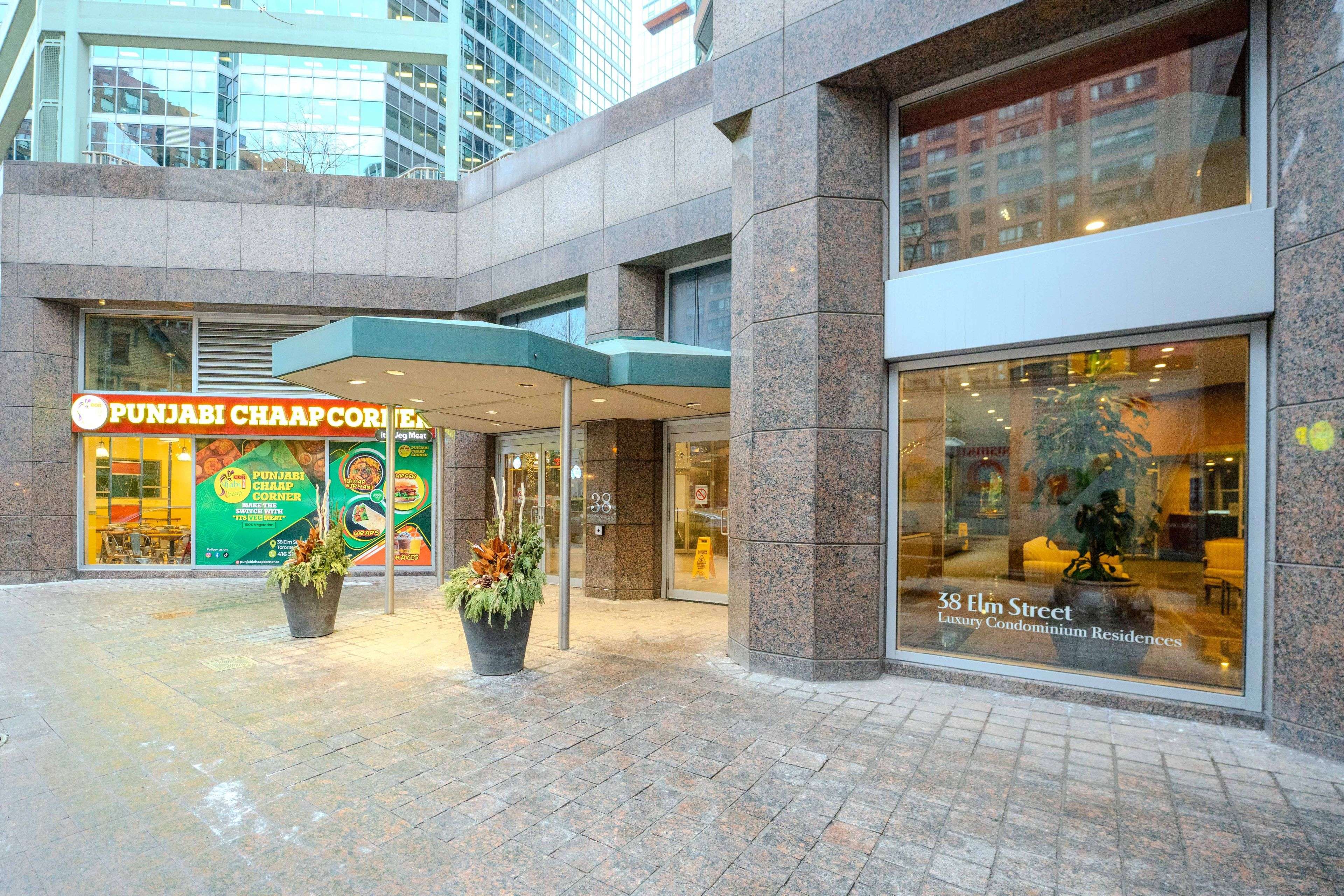 Toronto C01, ON M5G 2K5,38 Elm ST #2710