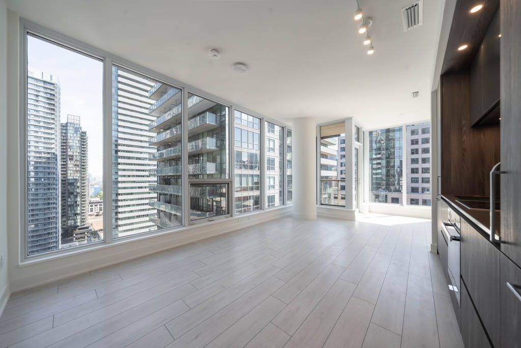 15 Mercer ST N #2306, Toronto C01, ON M5V 0T8