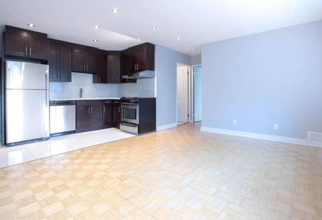 Toronto C08, ON M4Y 2W6,80 Charles ST E #607