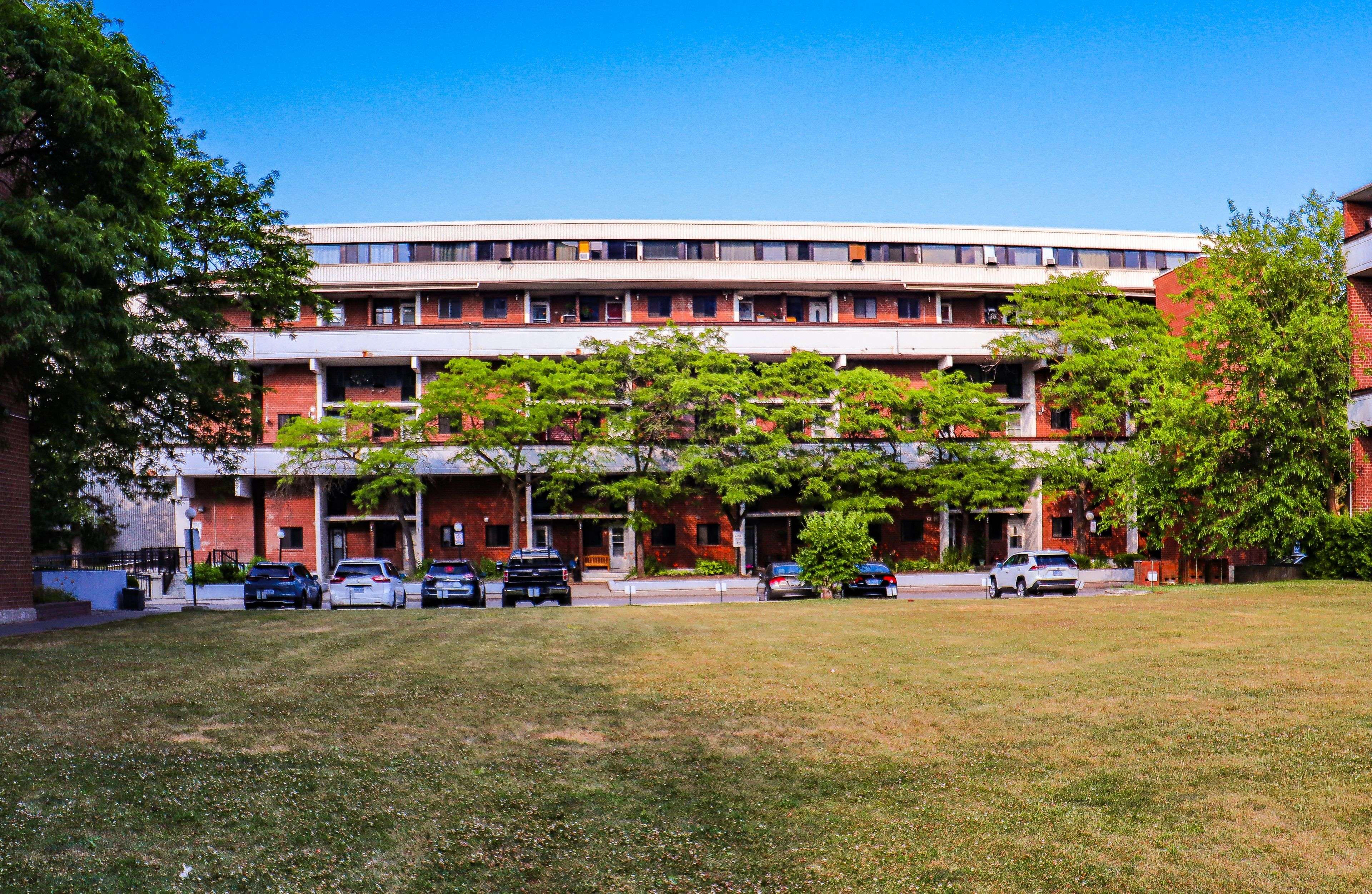 140 Leeward Glenway E #316, Toronto C11, ON M3C 2Y9
