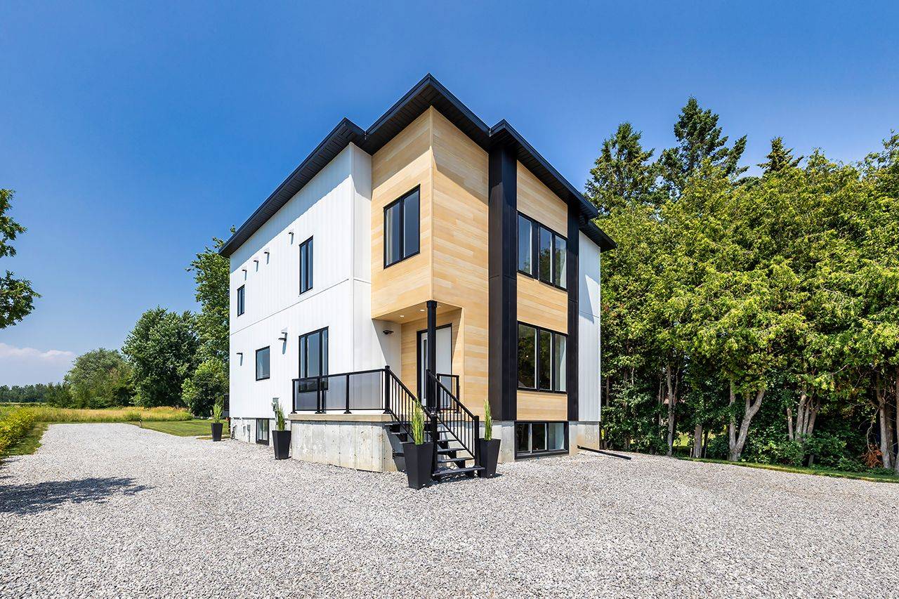 Clarington, ON L1C 3K7,2246 Highway 2 N/A