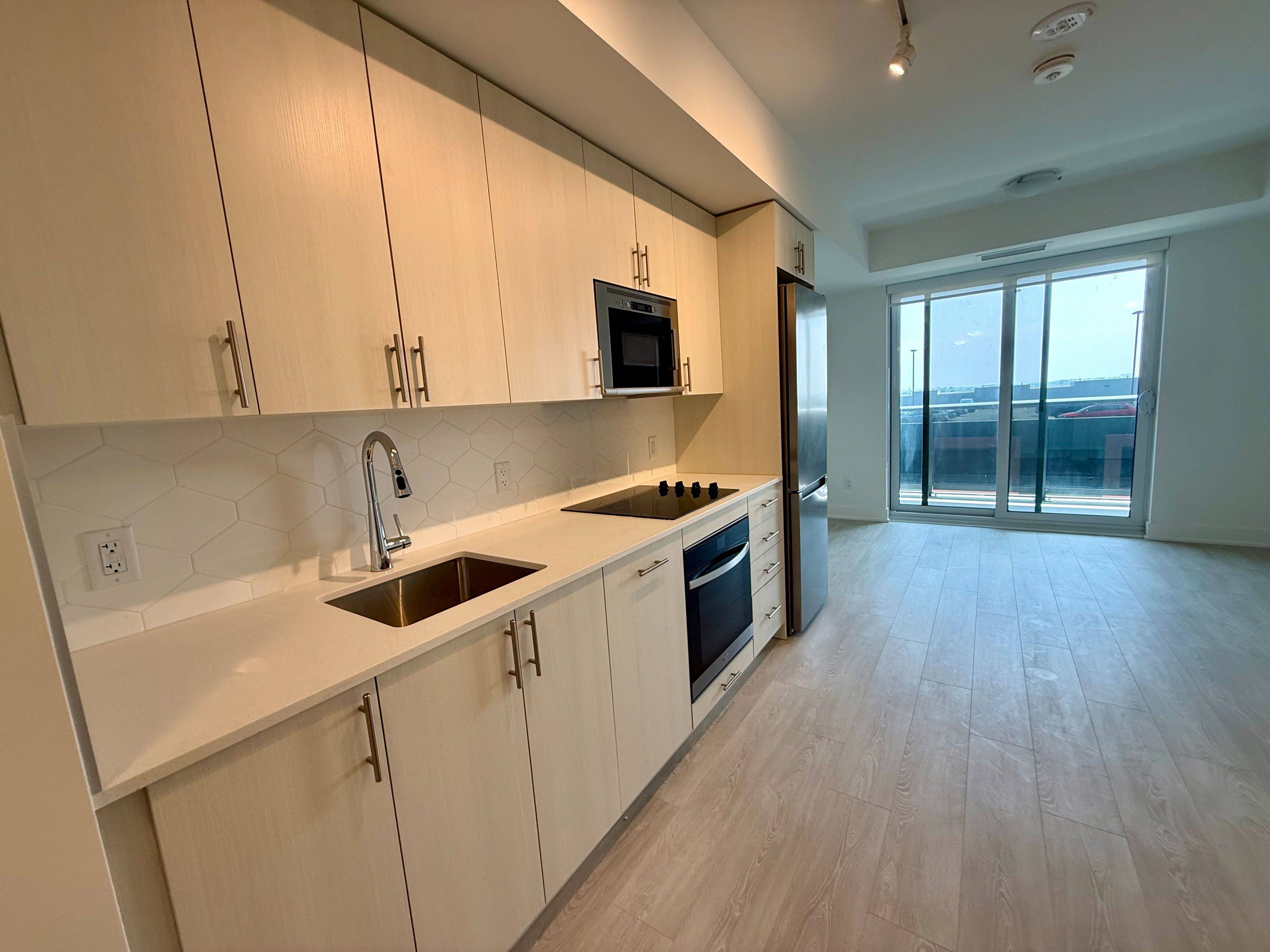 Oshawa, ON L1H 7K4,2545 Simcoe ST N #442