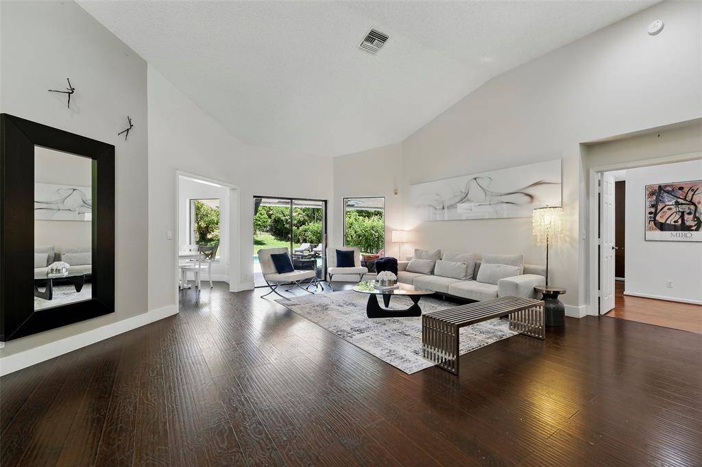 Weston, FL 33326,1119 Creekford Dr