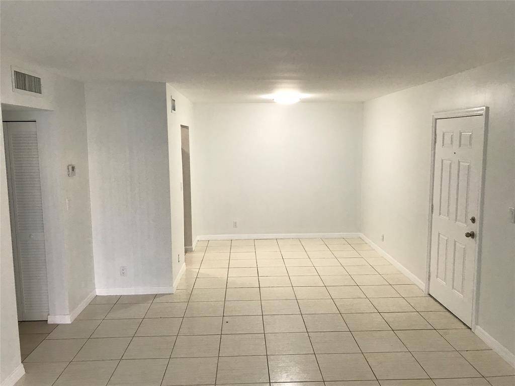 Lauderhill, FL 33313,2946 NW 55th Ave #1A