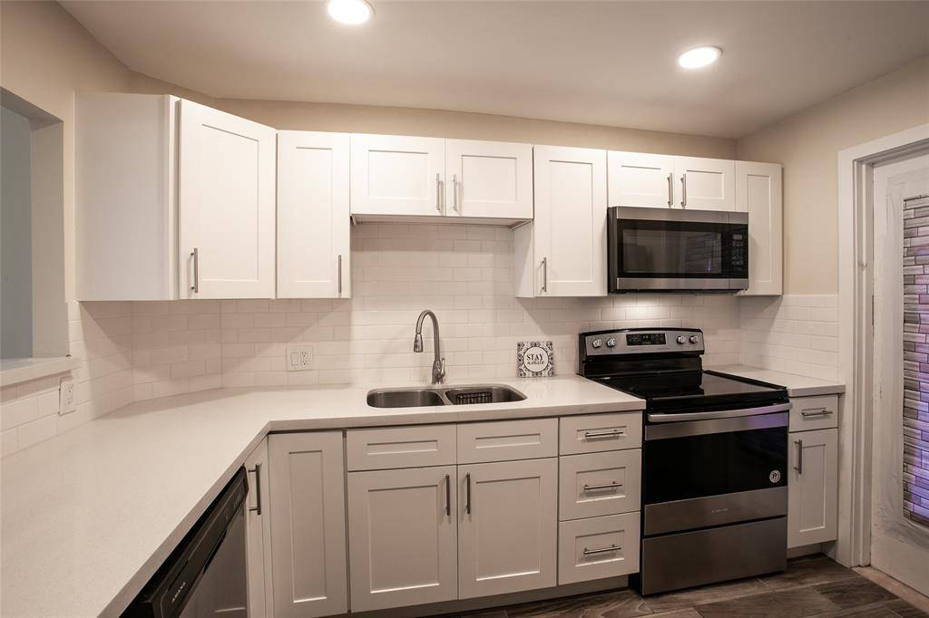 3200 N Palm Aire Dr #106, Pompano Beach, FL 33069