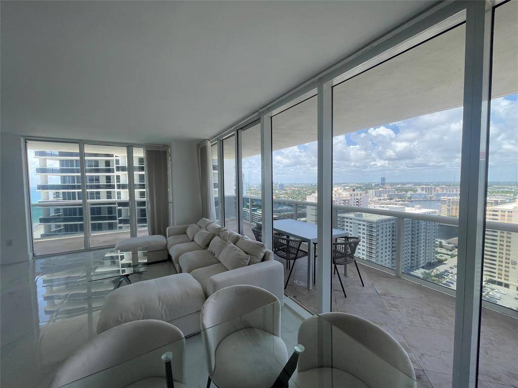 Hallandale Beach, FL 33009,1830 S Ocean Dr #2406
