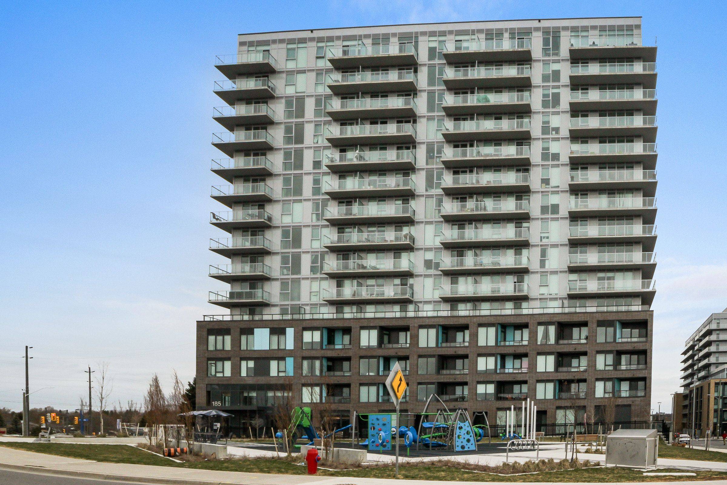 Newmarket, ON L3Y 0G7,185 Deerfield RD #908