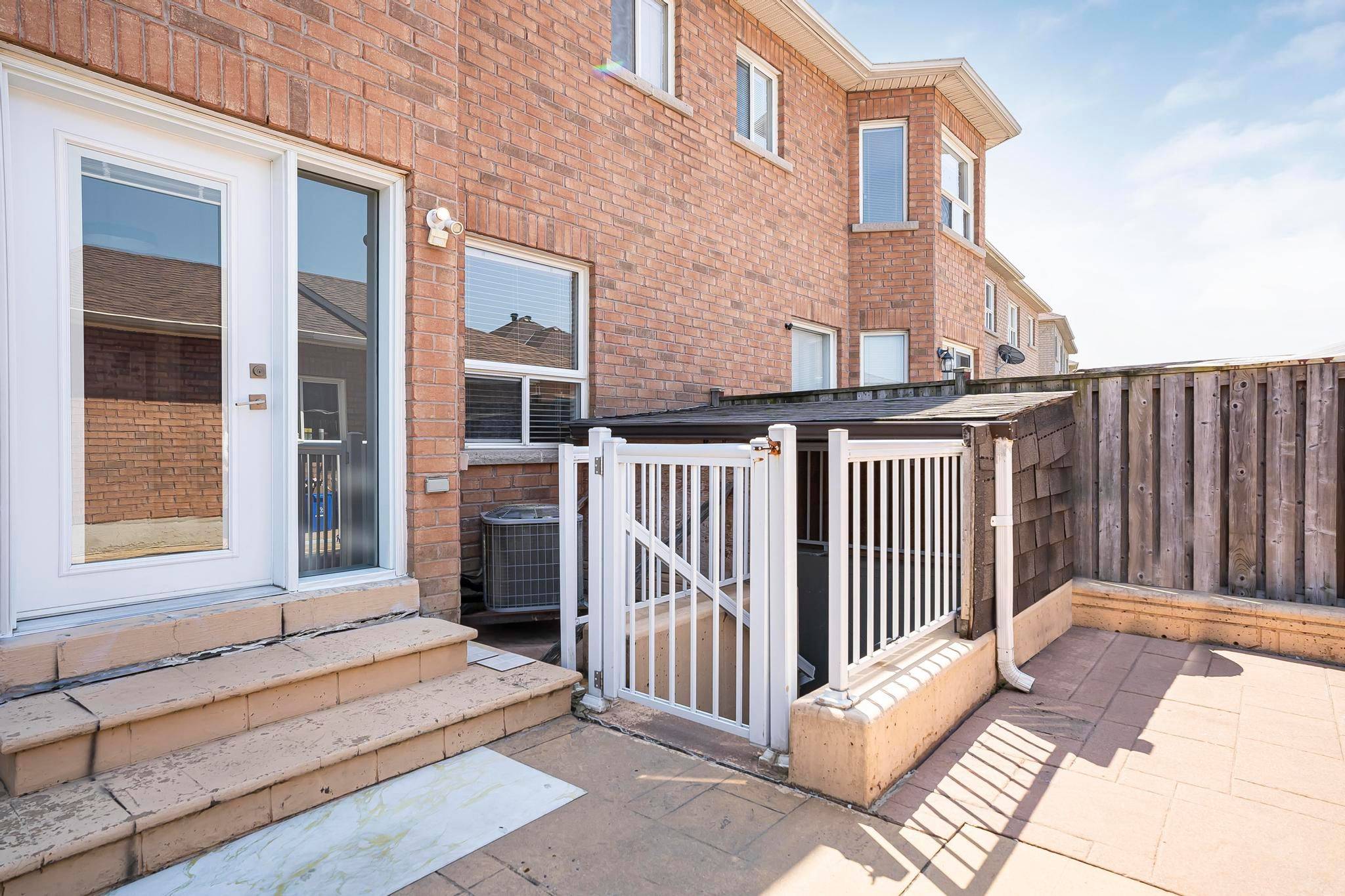 Vaughan, ON L4H 2S1,50 Ed Quigg WAY #Lower