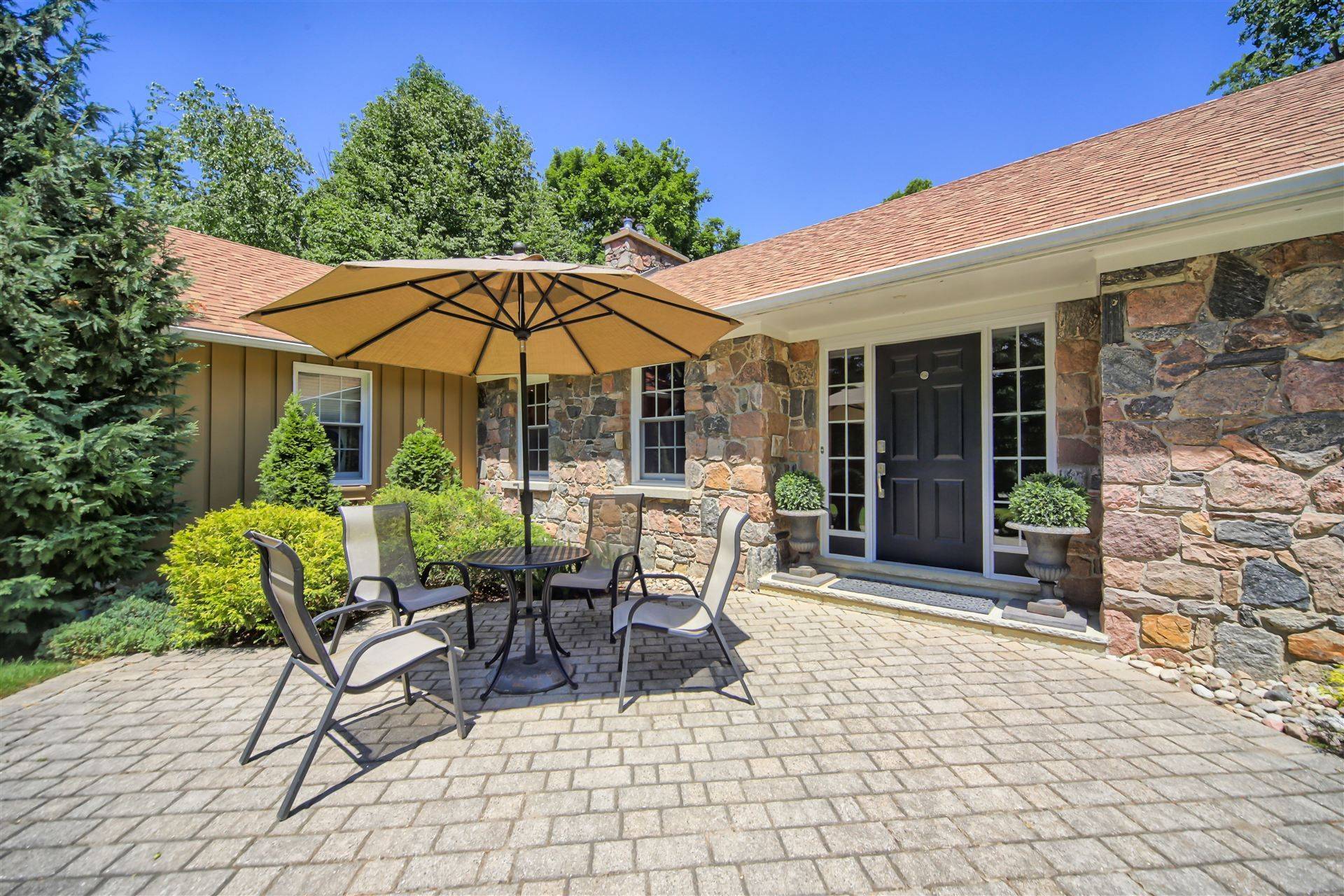 Uxbridge, ON L4A 7X4,19 Bristol Sands CRES