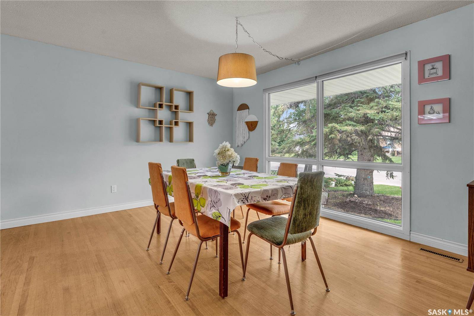 Regina, SK S4N 2E1,2648 ROTHWELL STREET