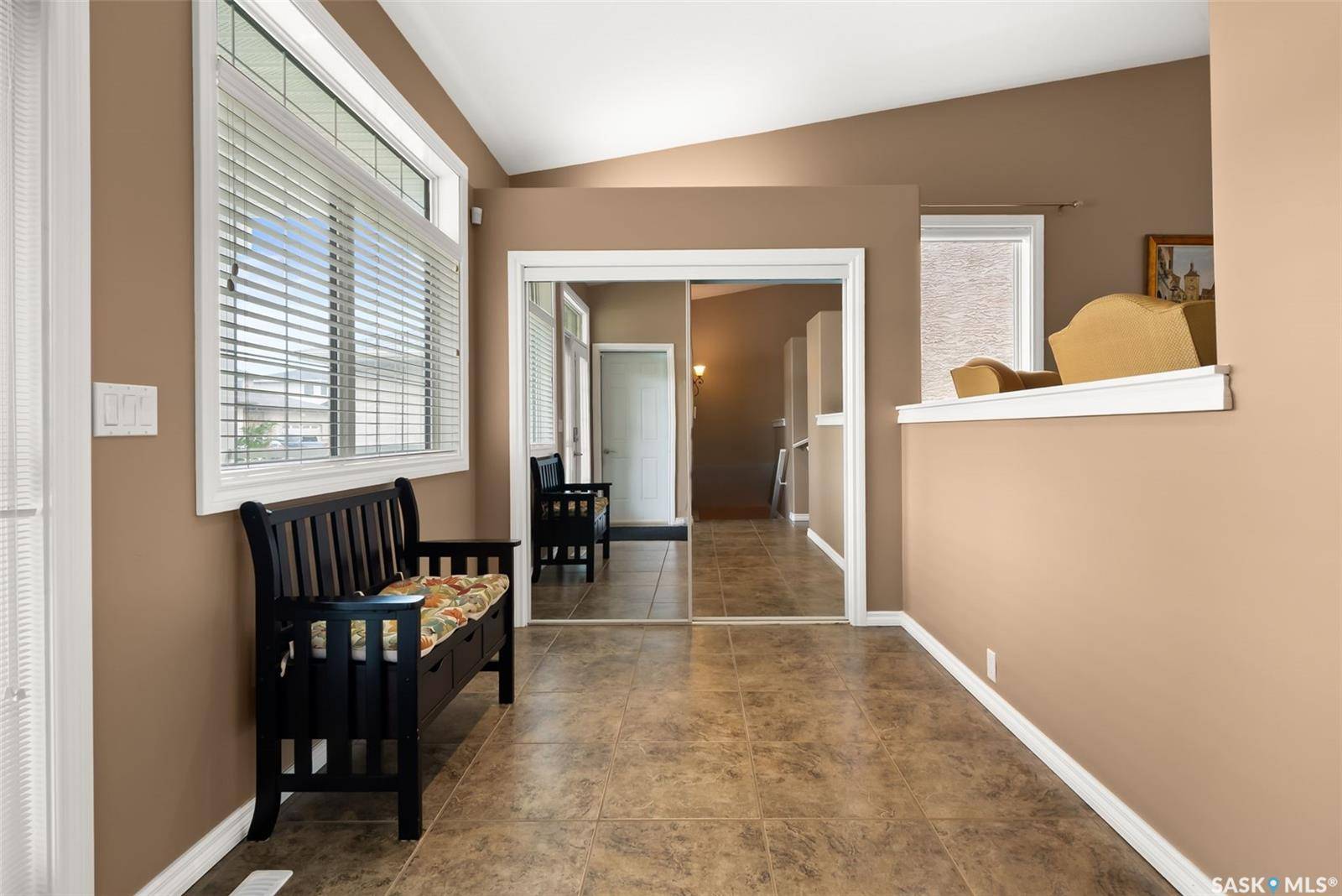 Regina, SK S4V 3E8,6263 Wascana Court CRESCENT