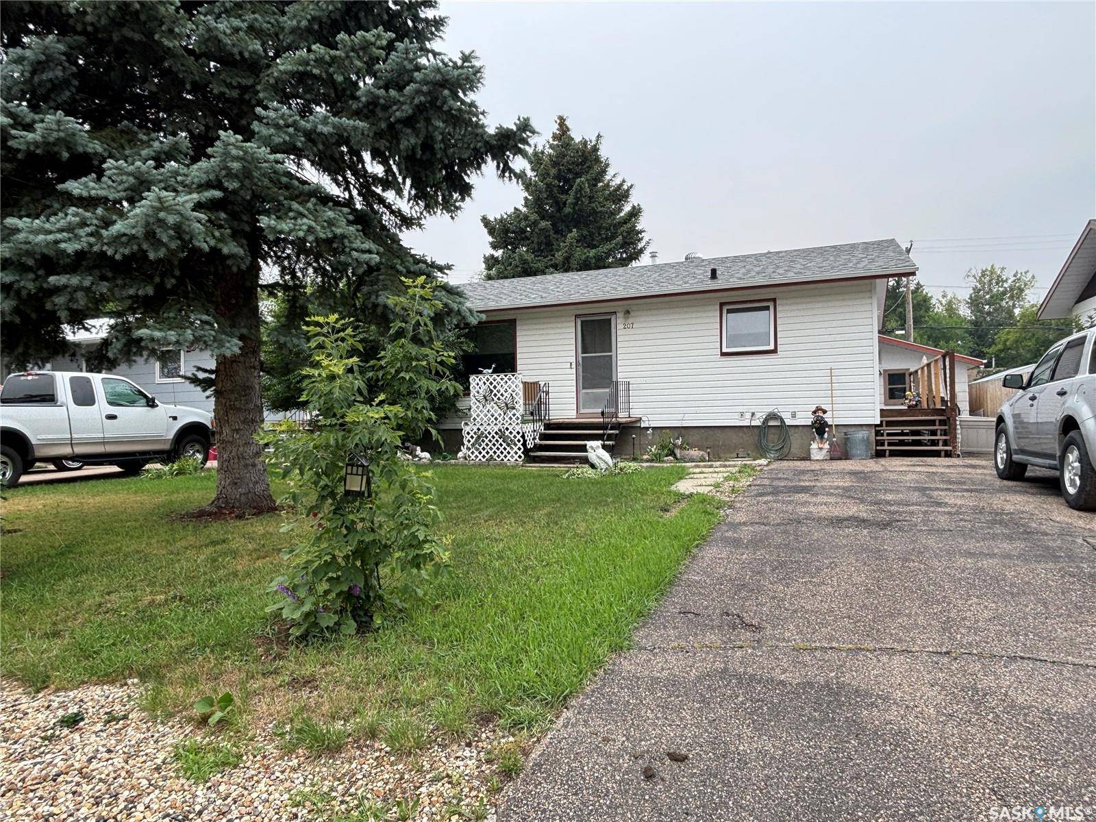 Maple Creek, SK S0N 1N0,207 Griffin STREET