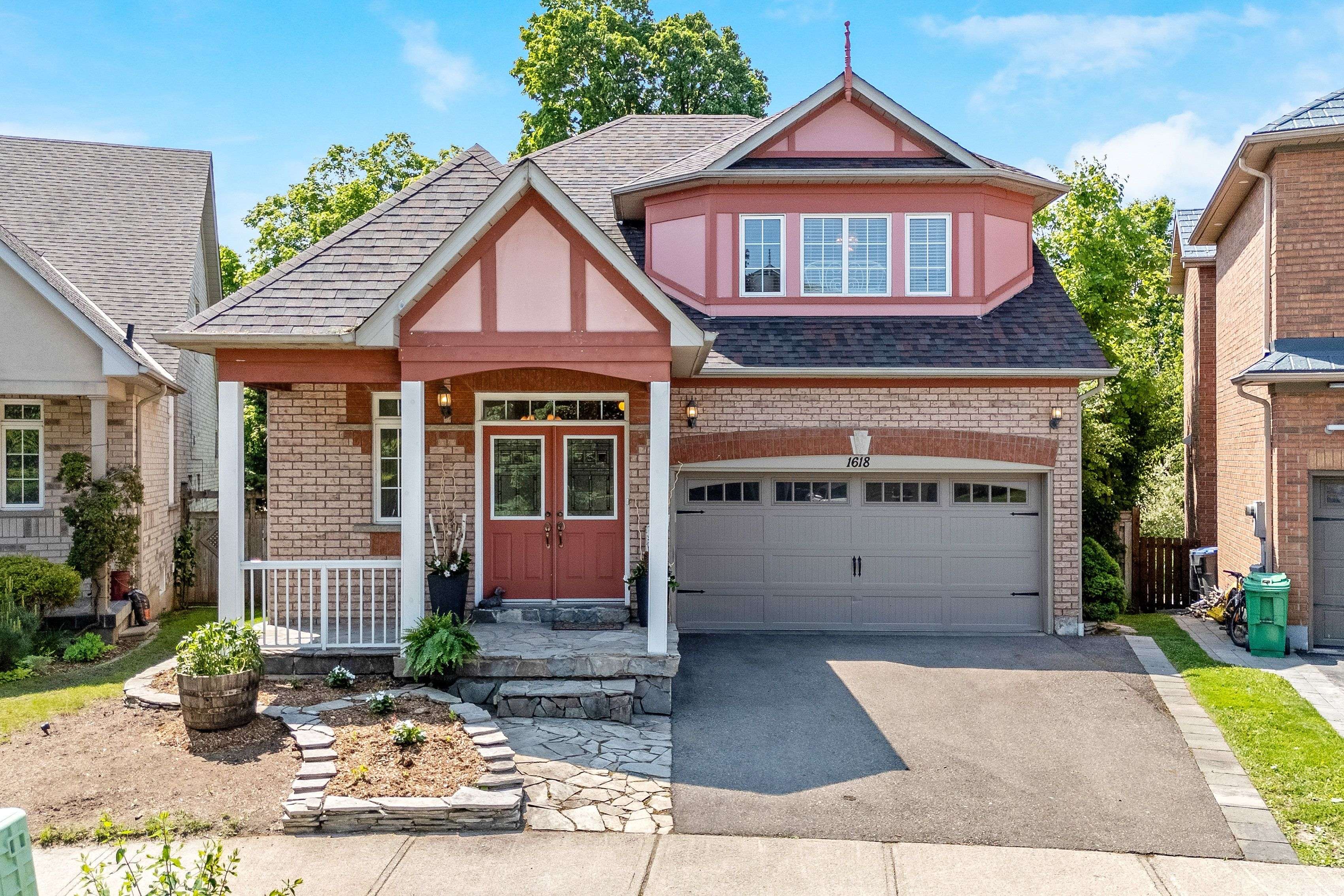 1618 Stockbridge CT, Mississauga, ON L5N 8A1
