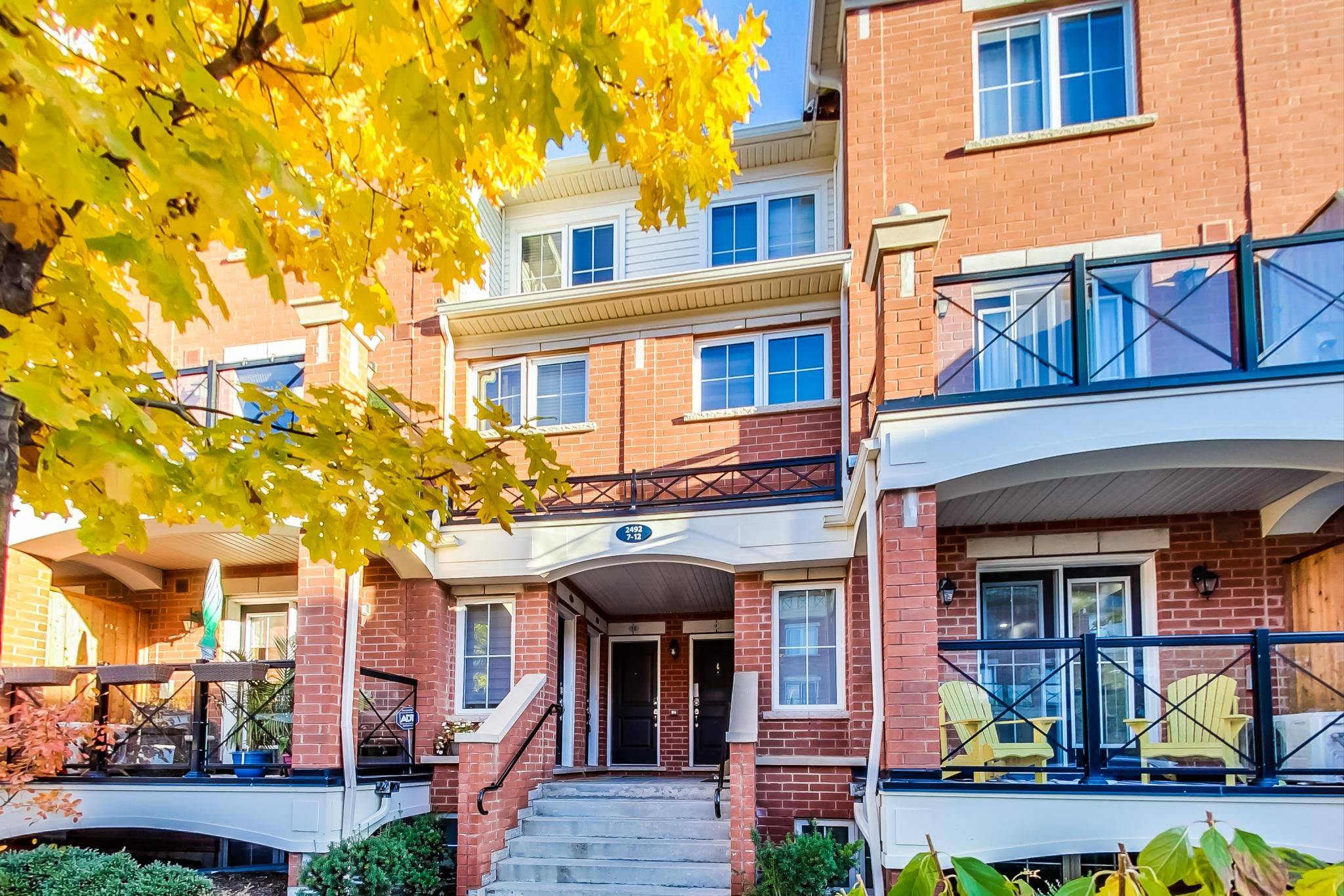 Oakville, ON L6H 0K1,2492 Post RD #11