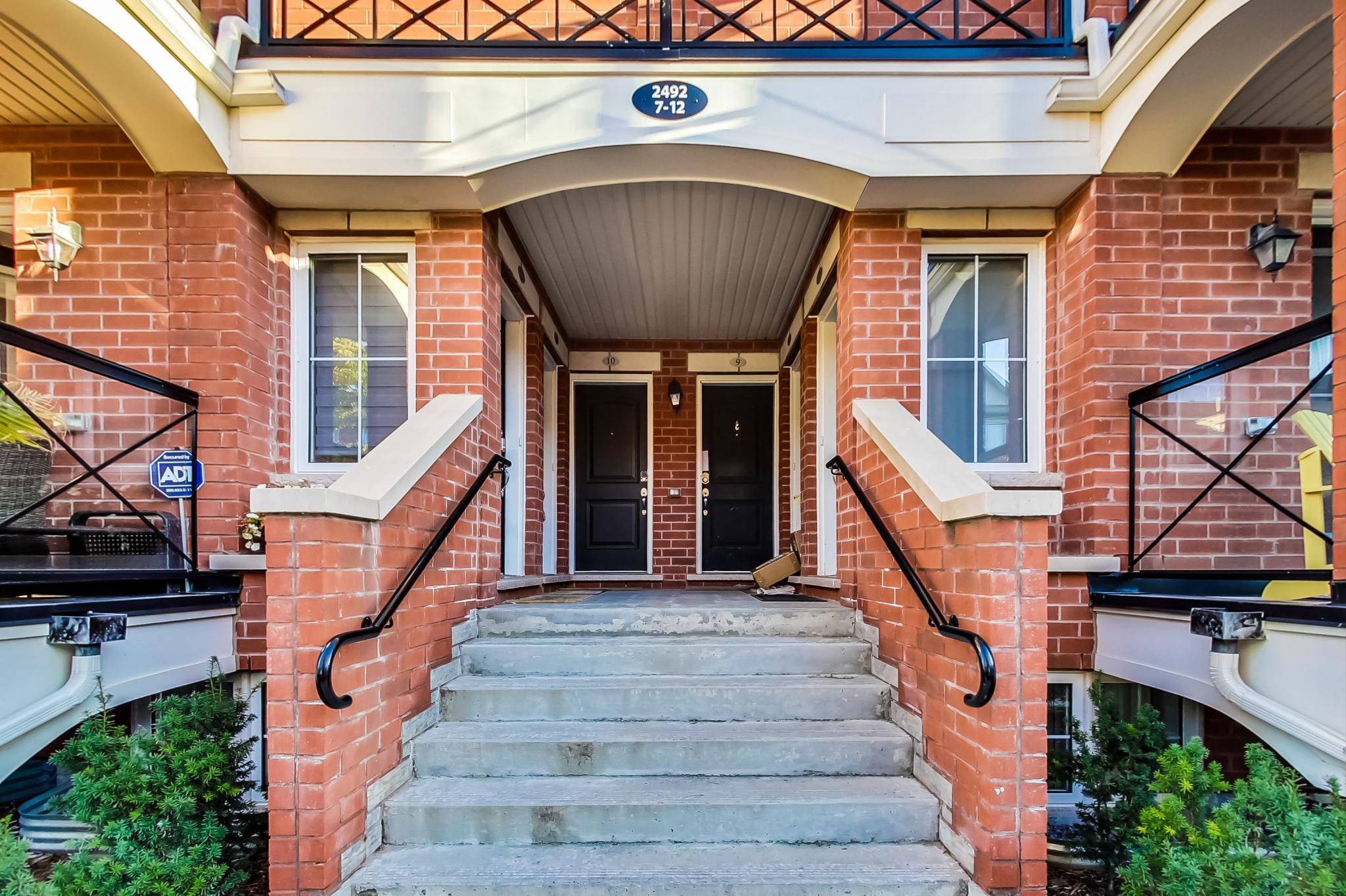 Oakville, ON L6H 0K1,2492 Post RD #11